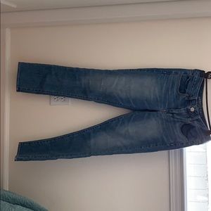 American eagle jeans. Good condition. Size 6.